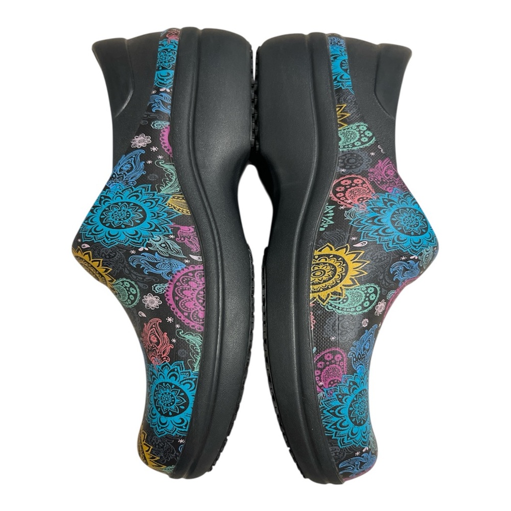 Crocs Neria Pro II Clog Size Women's 11 Multicolor Paisley Work/Nursing Shoe - Picture 2 of 5